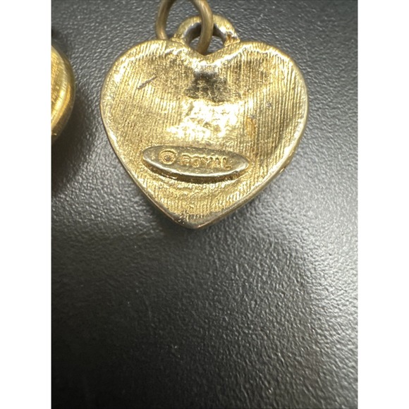 Vintage Royal Heart Pendants Red Enamel GoldTone - Set Of 2 - Picture 4 of 7